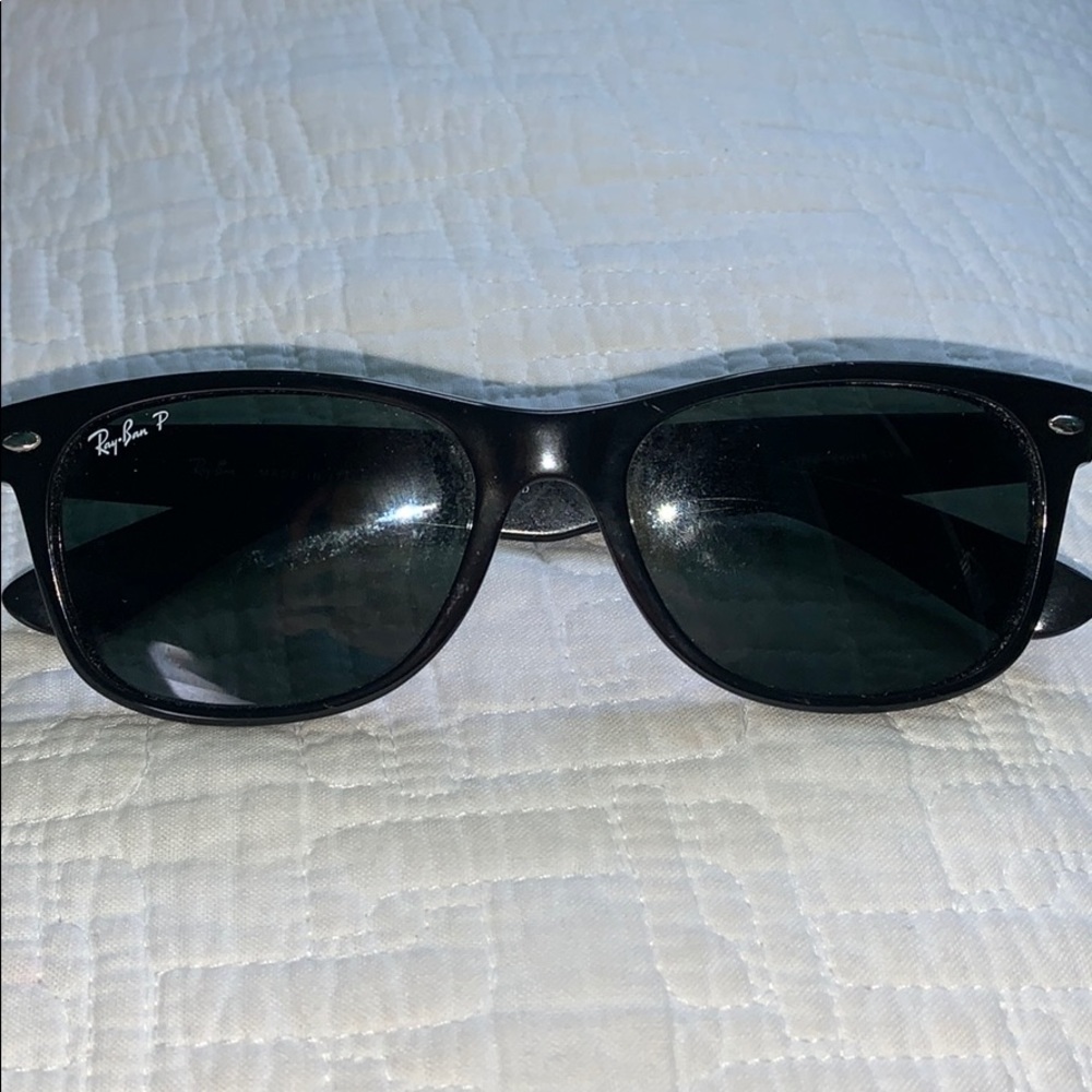 Black wayfarer day bans